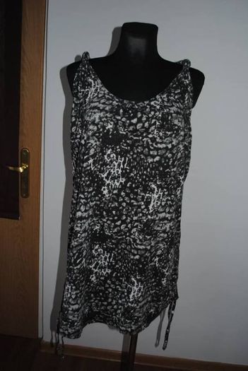 Long top/tunic size UK20 EUR48 Postage included
