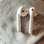 Apple airpods Image 3