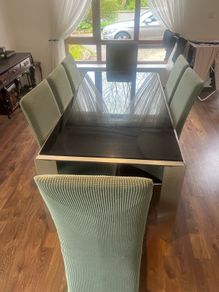 table and chairs