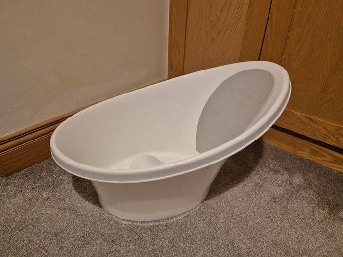 Shnuggle Baby Bath