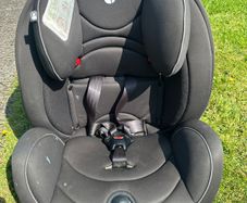2 x Joie car seats available for sale