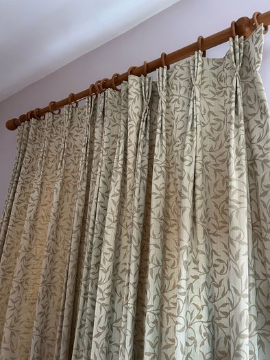 2 Sets of Curtains - 5ft Pole / 53.5 inch drop