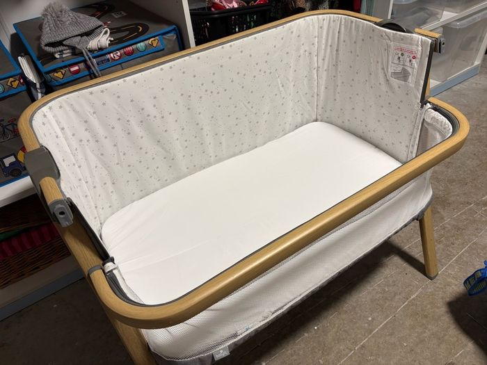 Babylo Nod Bedside Co-Sleeper Crib & Mattress - Excellent Condition