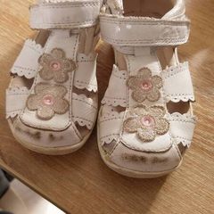 Clarks first shoes 4.5f