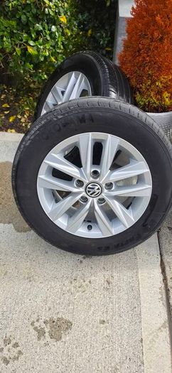 VW Caddy Highline Alloys with Good Tyres 5x112