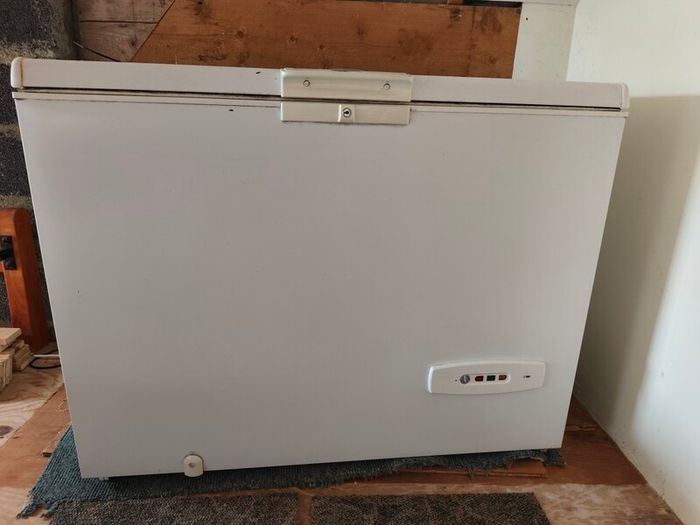 Chest Freezer - Whirlpool