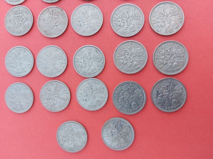 27 English Sixpence's Date Run, including key date 1952