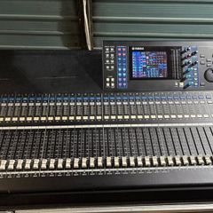 Yamaha LS9 Mixer