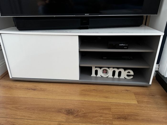 tv cabinet