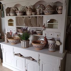 solid kitchen dresser delivery arranged