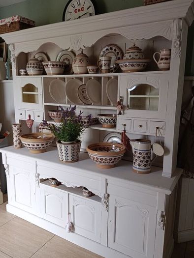 solid kitchen dresser delivery arranged