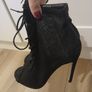 Black high heels Image 5