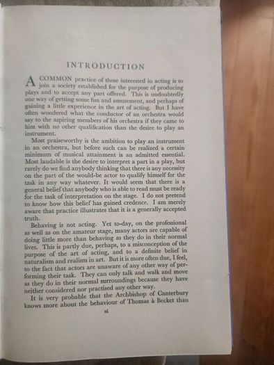 Problems Of Acting And Play Production. By Edwin C. White.  Forward By Flora  Robson. 1955. Hardback In Good Condition.  See Photos For Same.