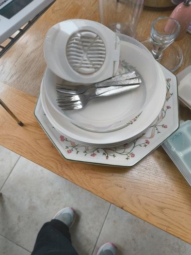 kitchen bric-a-brac