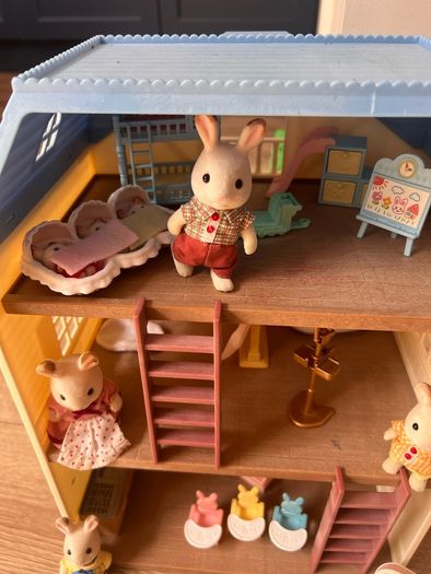Sylvanian 3 Storey House