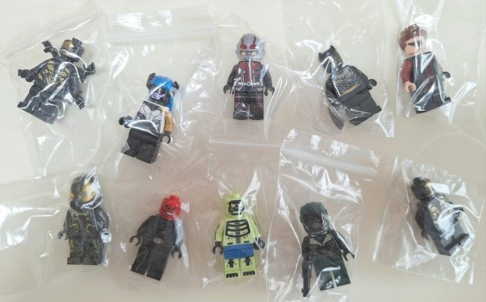 Lego Minifigures - Marvel & DC