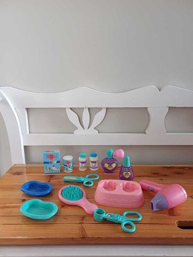 Cat vet clinic set with carry case and accessories