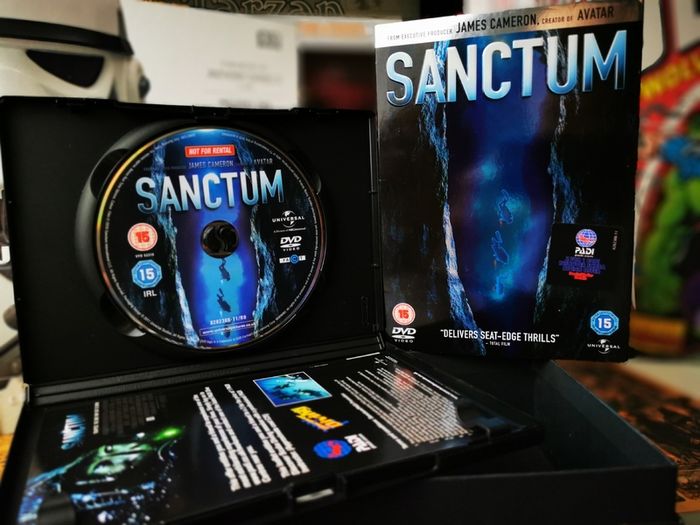 Sanctum ! DVD ! with Slipcase ! by James Cameron ! 2011 !