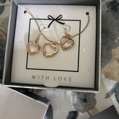 jewellery set