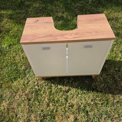 Undersink cabinet