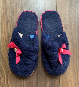 Girls Slippers: Size 13