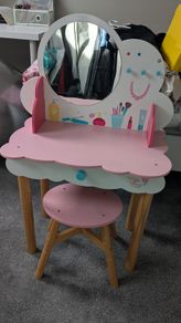 Toy Makeup table