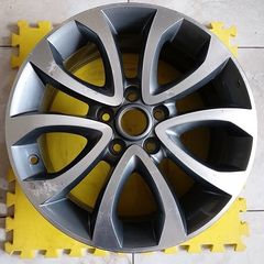1 x Genuine Nissan Juke Tekna 17'' Alloy Wheel - Nationwide Delivery