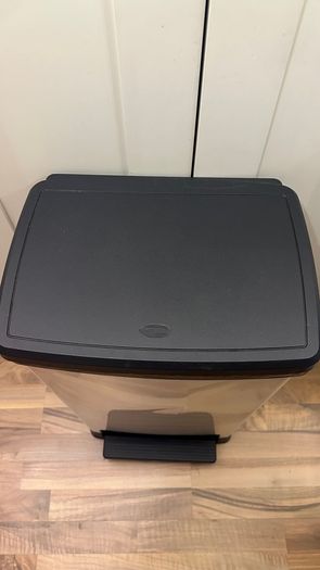50ltr metal pedal bin