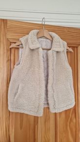 Girls cream gilet - lovely and cosy Age 7-8
