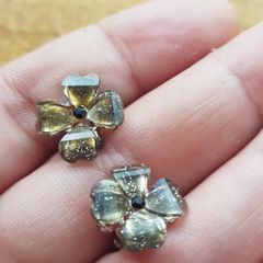Small flower earrings