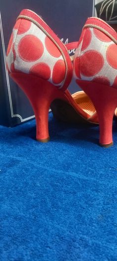 Ladies shoes