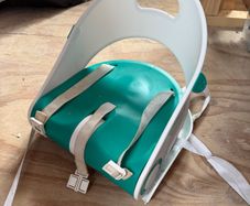 booster/feeding seat