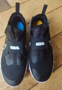 Nike flex runner 2 shoes size 5.5y