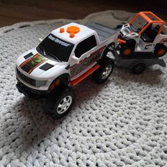4x4 Light and Sound Trucks and Trailer