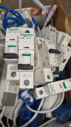 Schneider Electrical breakers