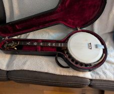 Paramount Style B Tenor Banjo (1920s)  Maple