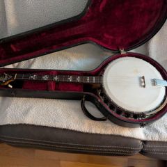 Paramount Style B Tenor Banjo (1920s)  Maple
