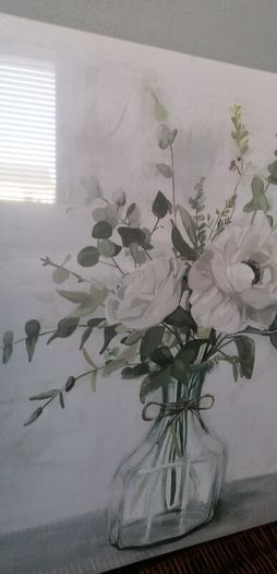 canvas new in packaging. Colour white grey and green