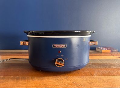Tower slow cooker