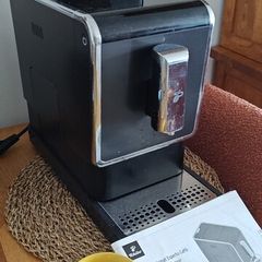 Fully automatic coffee machine