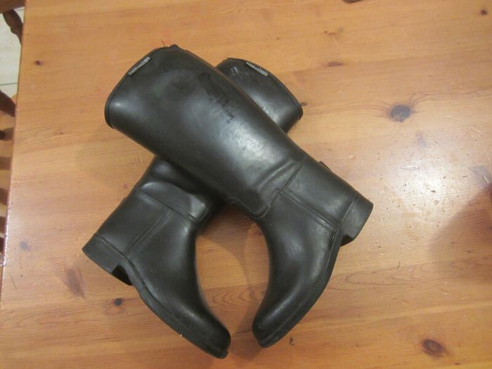 Turfmaster riding boots   KIDS size 9