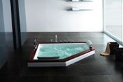 Whirlpool Bath Verona 667