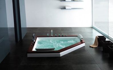 Whirlpool Bath Verona 667