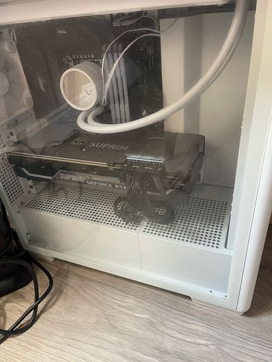 Gaming PC + Monitor