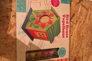 paint your own bird house