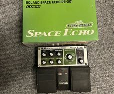 Boss RE 20 space echo