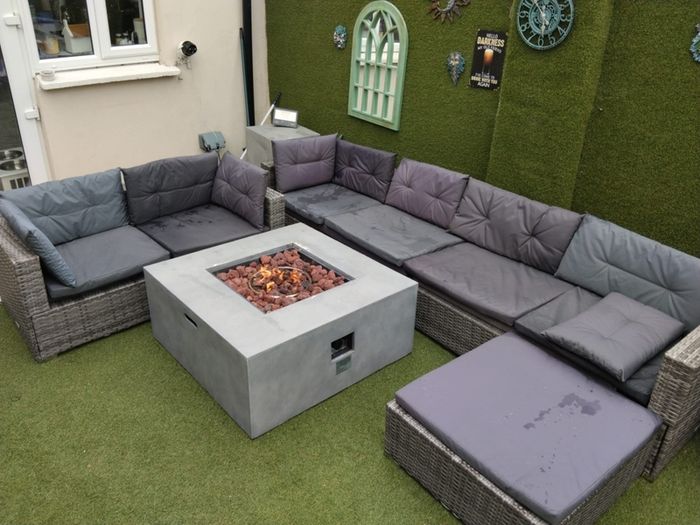 9 seater Grey Rattan Set & Gas Fire Pit