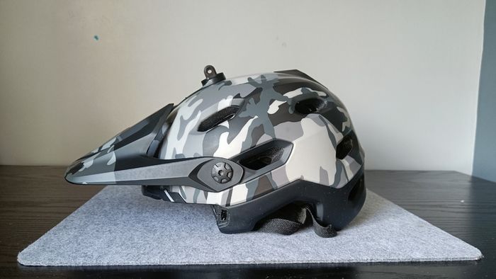 Bell mountain bike helmet