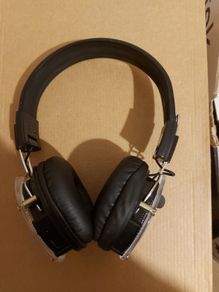 7 Various sets of Headphones, 3 music stage, C6 100, Groov-e, GX Trust, Logitek, Simolio, TDK