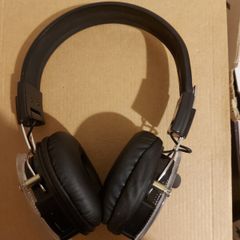 7 Various sets of Headphones, 3 music stage, C6 100, Groov-e, GX Trust, Logitek, Simolio, TDK